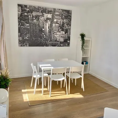 2 Bdr Eixample Lejlighed