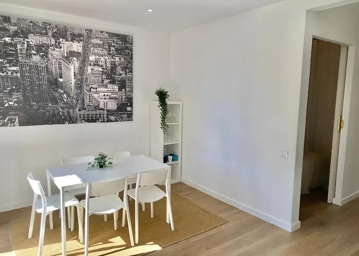 2 Bdr Eixample Daire Barselona